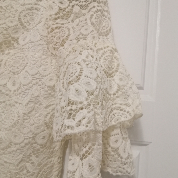 Lacy white blouse - Picture 3 of 4